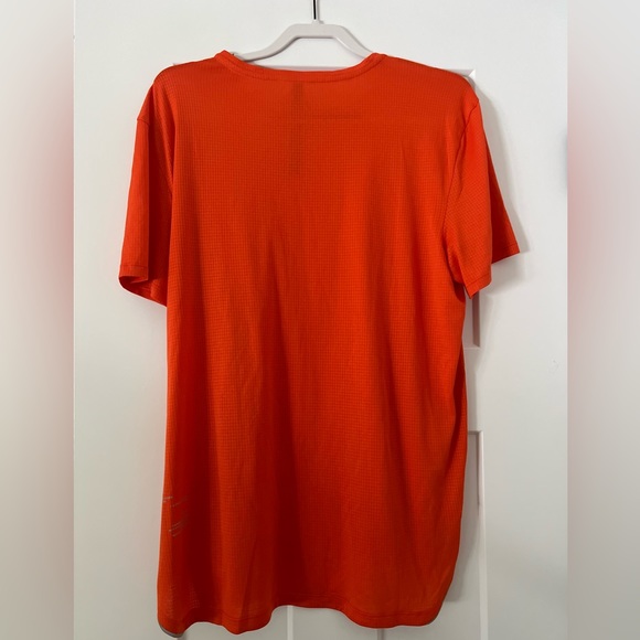 Lululemon Fast and Free Shirt Sleeve Airflow Shirt, NWT - Picture 8 of 8